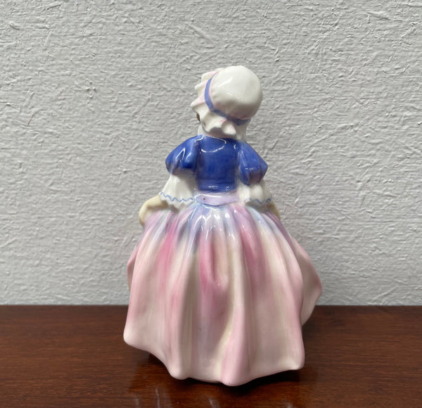 Lovely Royal Doulton 'Dinky Do' girl figurine with stamp to the base. It is in good original condition. Please see photos as they form part of the description.