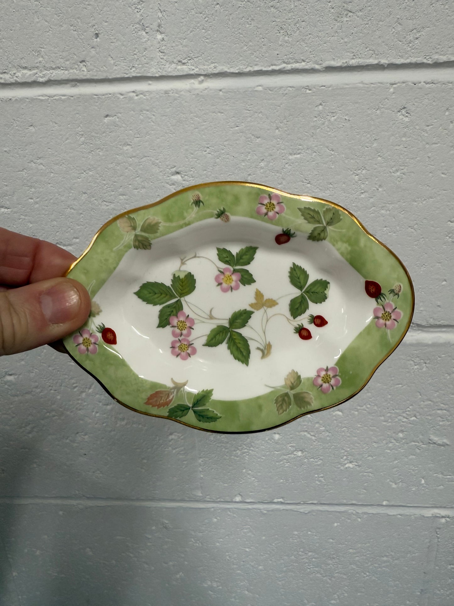 Wedgwood Wild Strawberry Dish