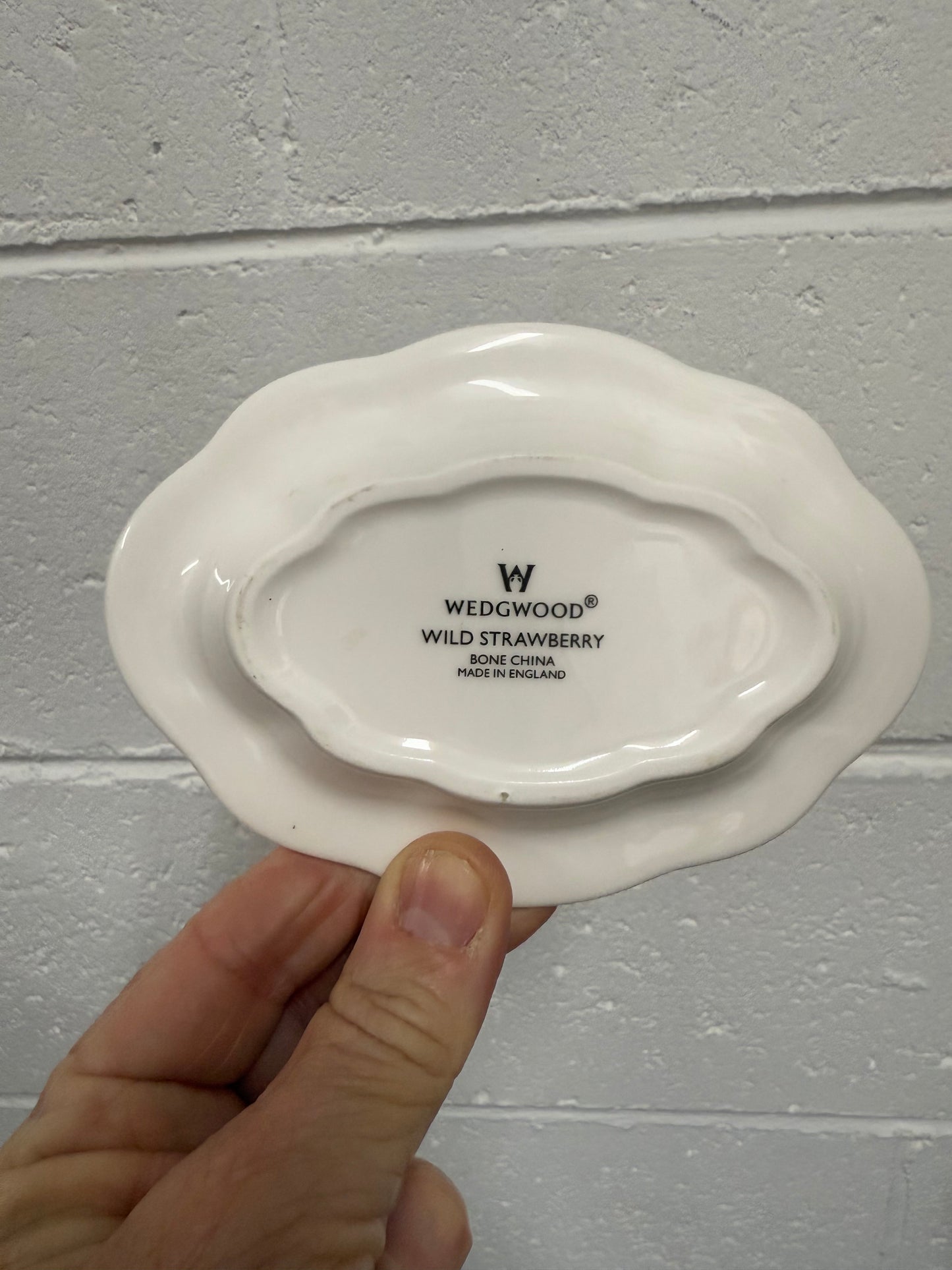 Wedgwood Wild Strawberry Dish