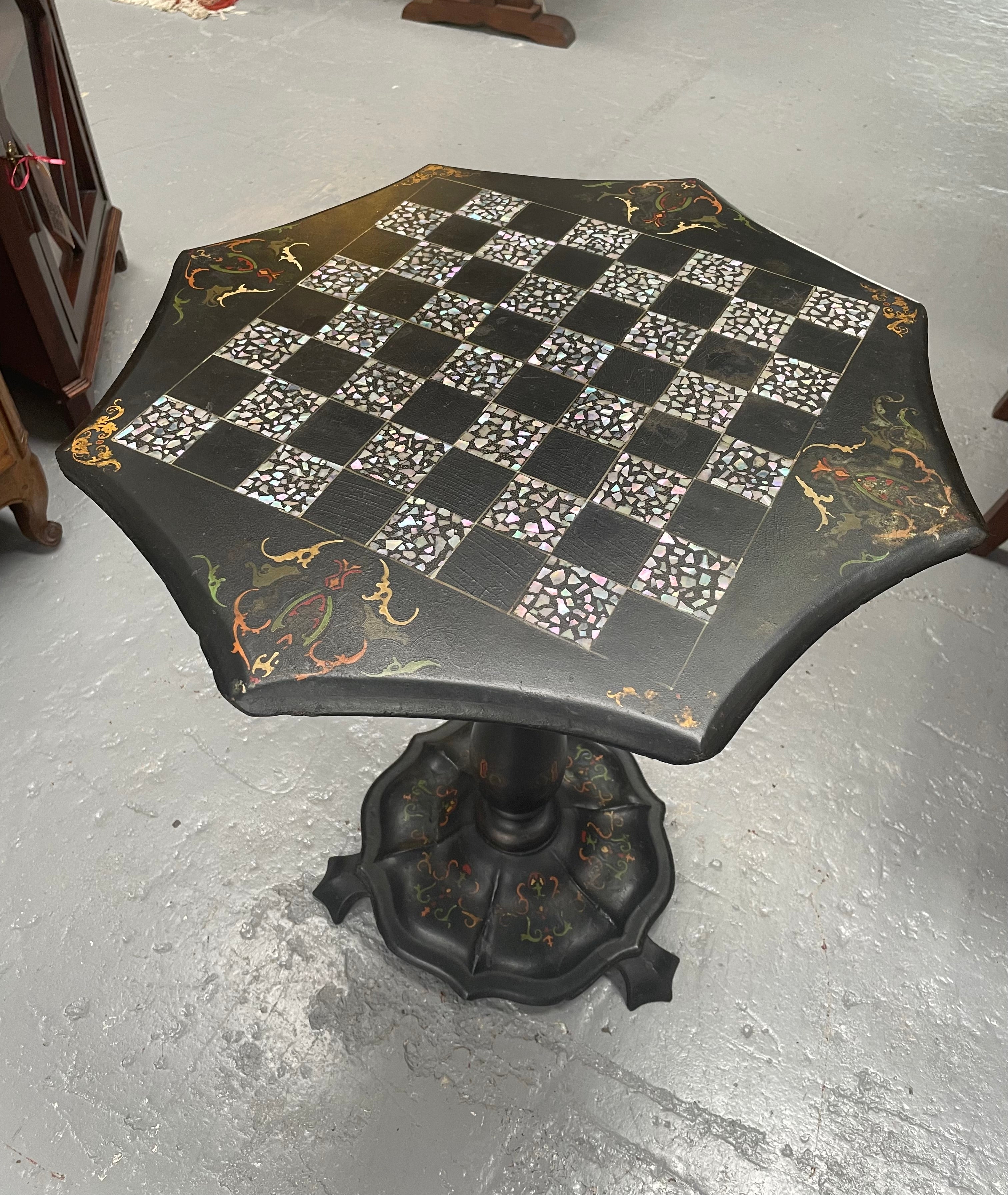 Beautiful William IV Tilt-Top Work Table