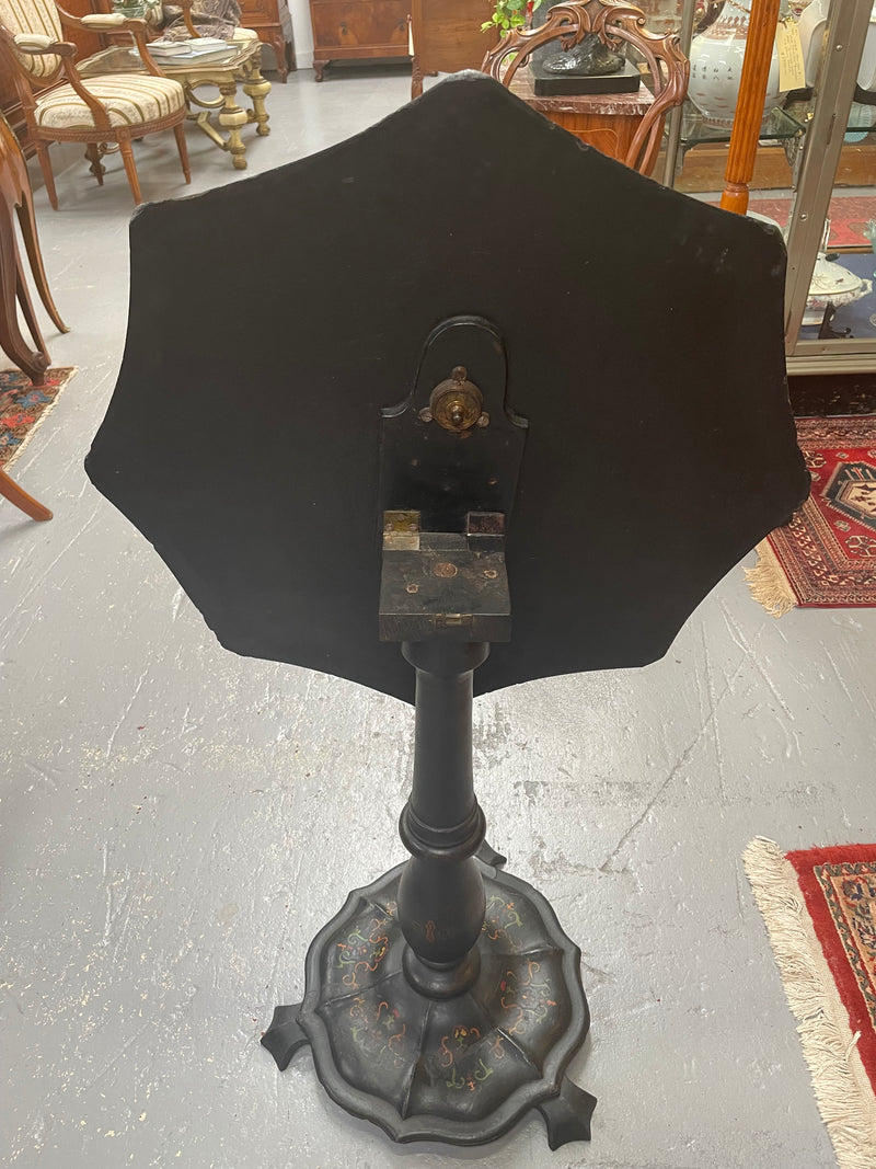 Fabulous William IV Papier Mache and Mother of Pearl tilt-top work table with lovely details. In good original condition. Please see photos as they form part of the description.