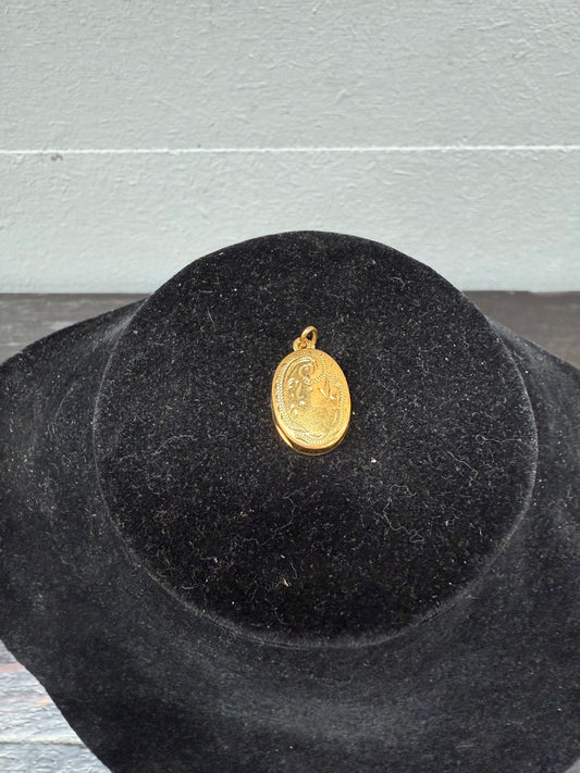 9 Carat Gold Plated Locket