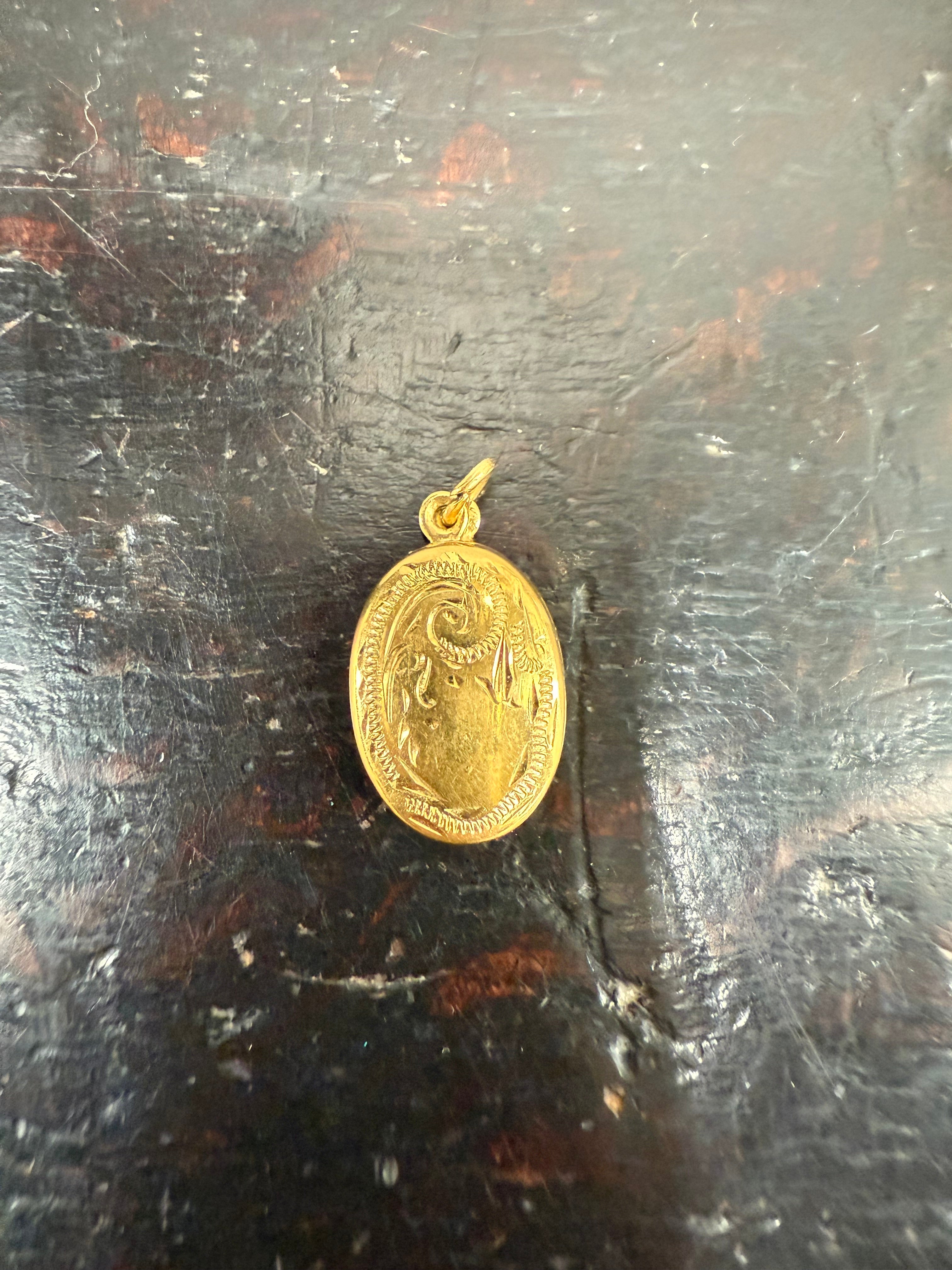9 Carat Gold Plated Locket | Antique & Vintage | Moonee Ponds Antiques | Australia Wide Delivery