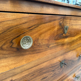 Beautifully Grained Walnut Mid 19th Century Chest Of Drawers