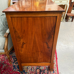 Beautifully Grained Walnut Mid 19th Century Chest Of Drawers