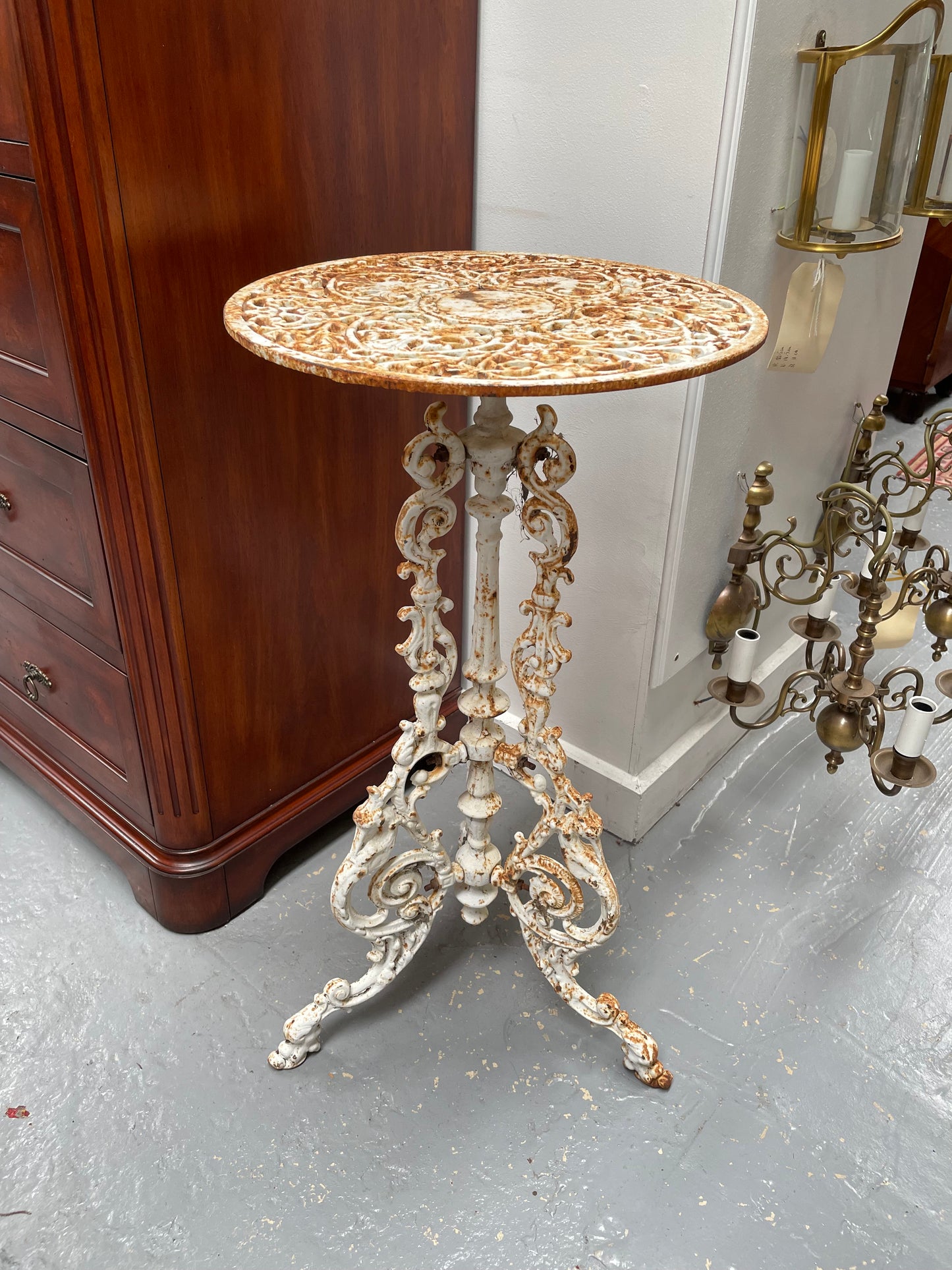 Richly Decorated Cast Iron Garden Table / Pedestal