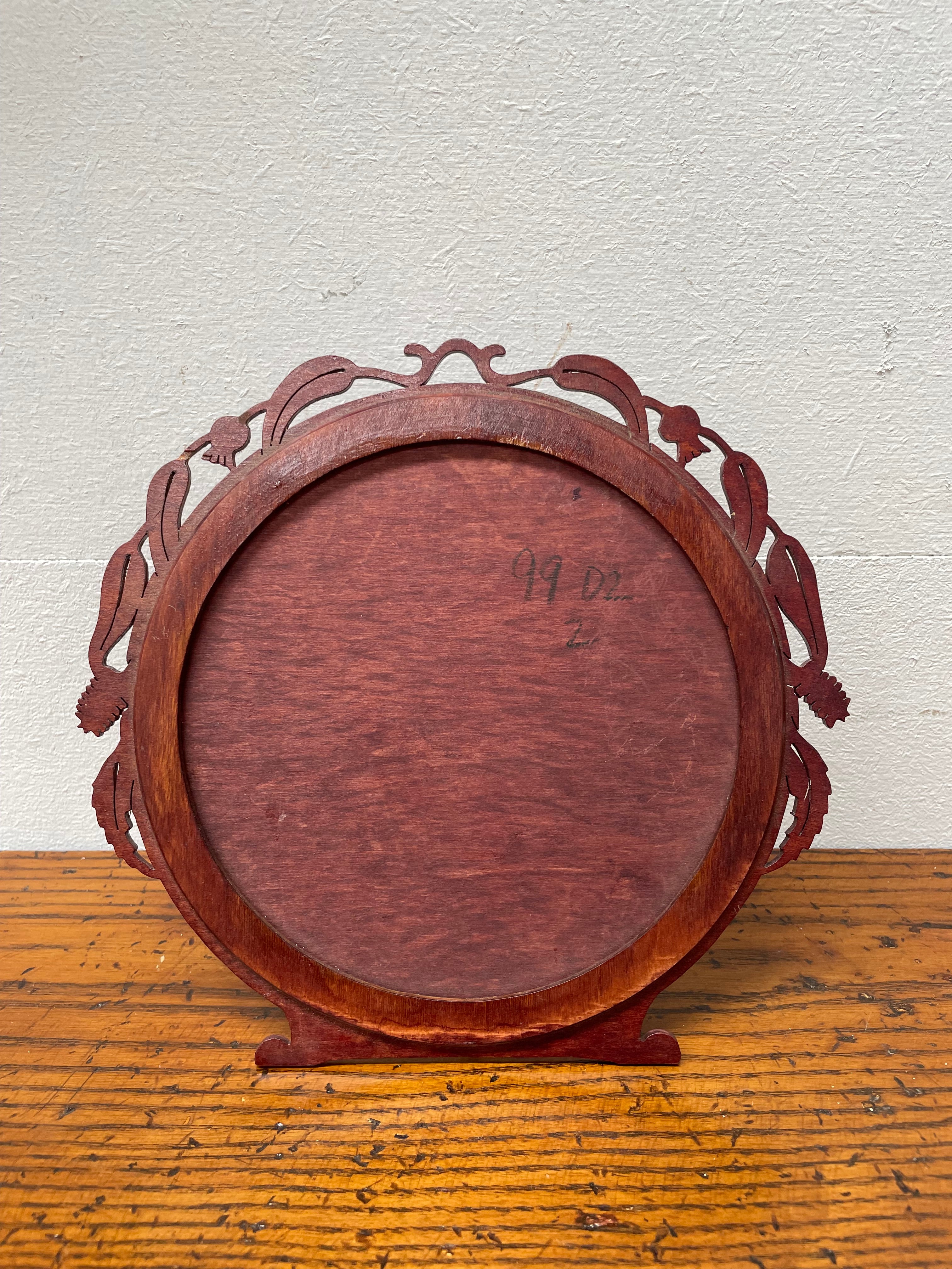 Vintage Australian Timber Round Picture Frame Featuring Carved Flowering Gum Leaves | Antique & Vintage | Moonee Ponds Antiques | Australia Wide Delivery