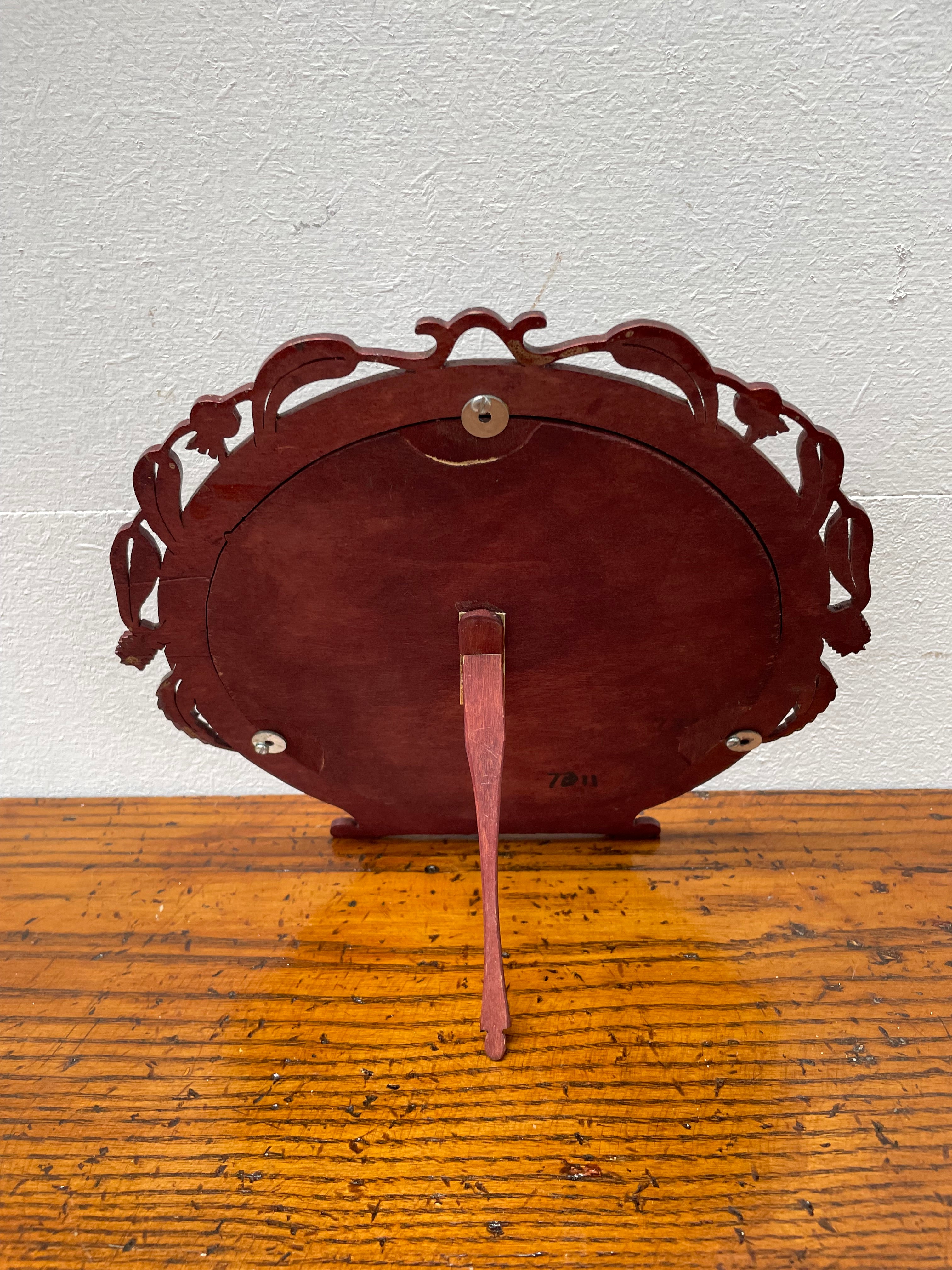 Vintage Australian Timber Round Picture Frame Featuring Carved Flowering Gum Leaves | Antique & Vintage | Moonee Ponds Antiques | Australia Wide Delivery