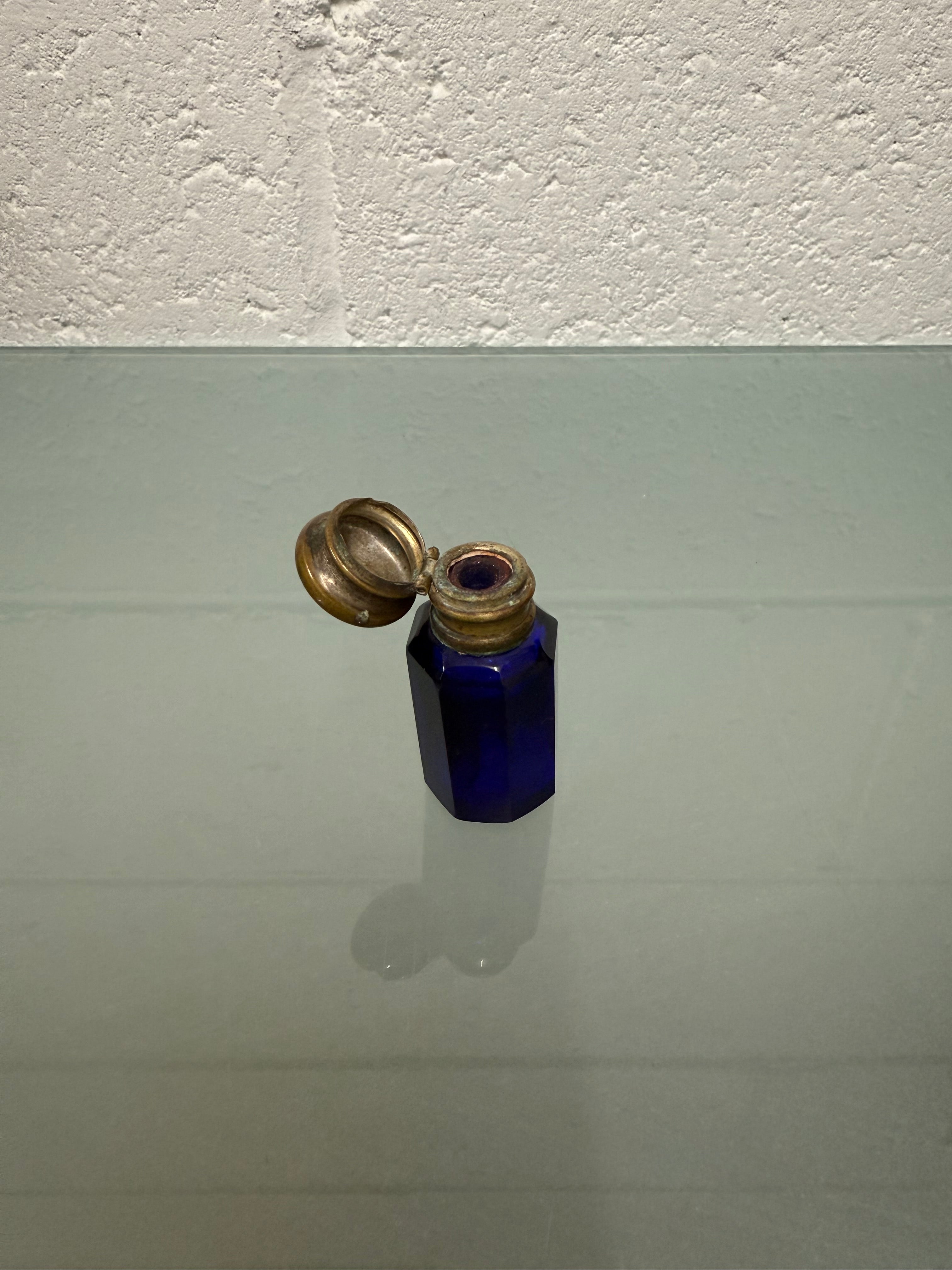 Edwardian Bristol Blue Glass Scent Bottle | Antique & Vintage | Moonee Ponds Antiques | Australia Wide Delivery