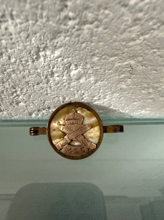 Sweetheart Button Brooch WW1 Machine Gun Corps