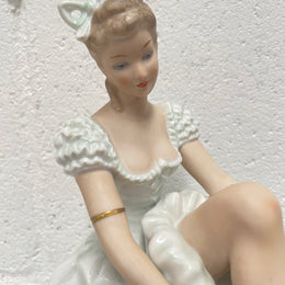 Stunning Wallendorf Ballerina Figurine