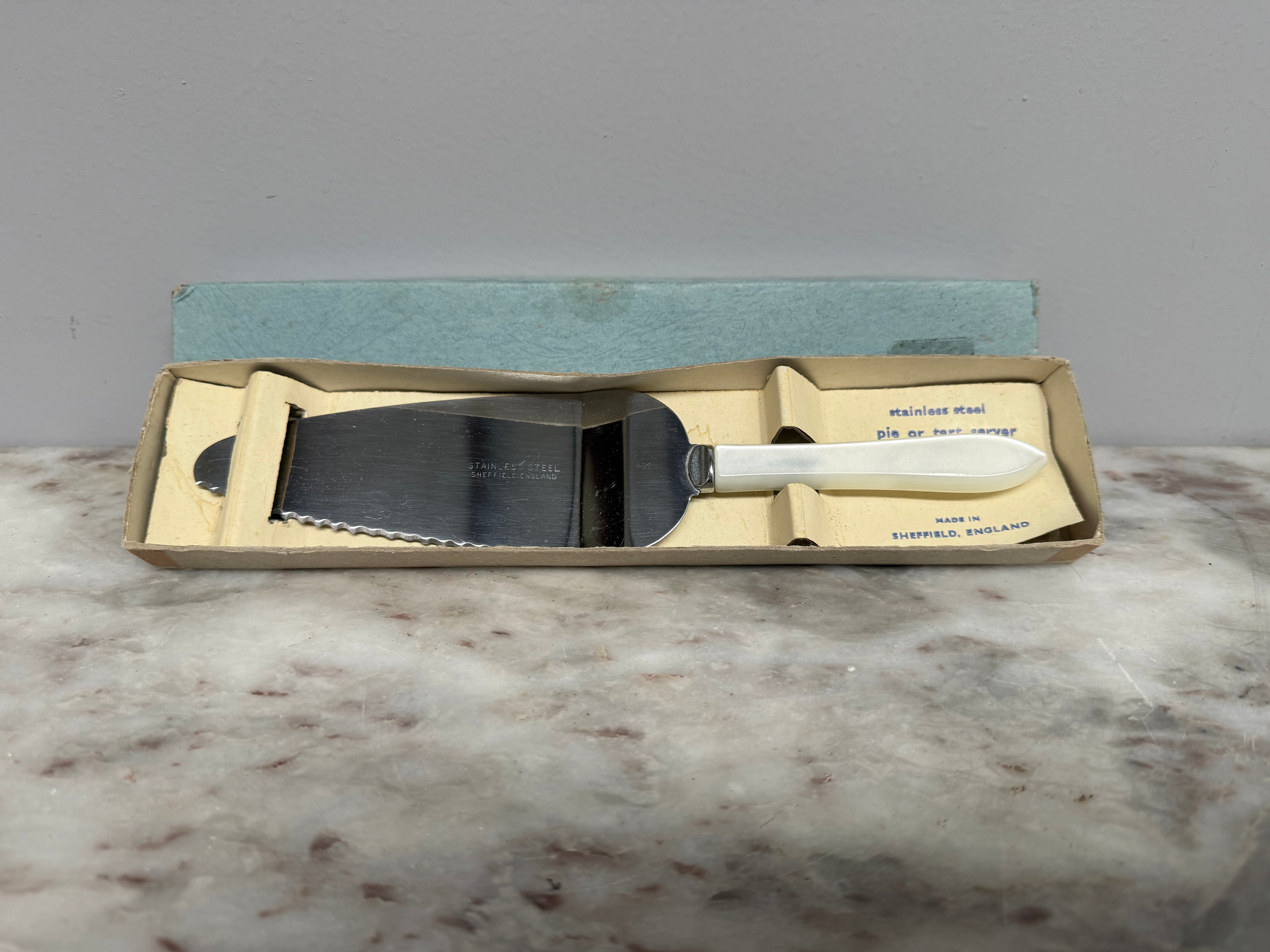 Vintage Tart / Pie Server | Antique & Vintage | Moonee Ponds Antiques | Australia Wide Delivery