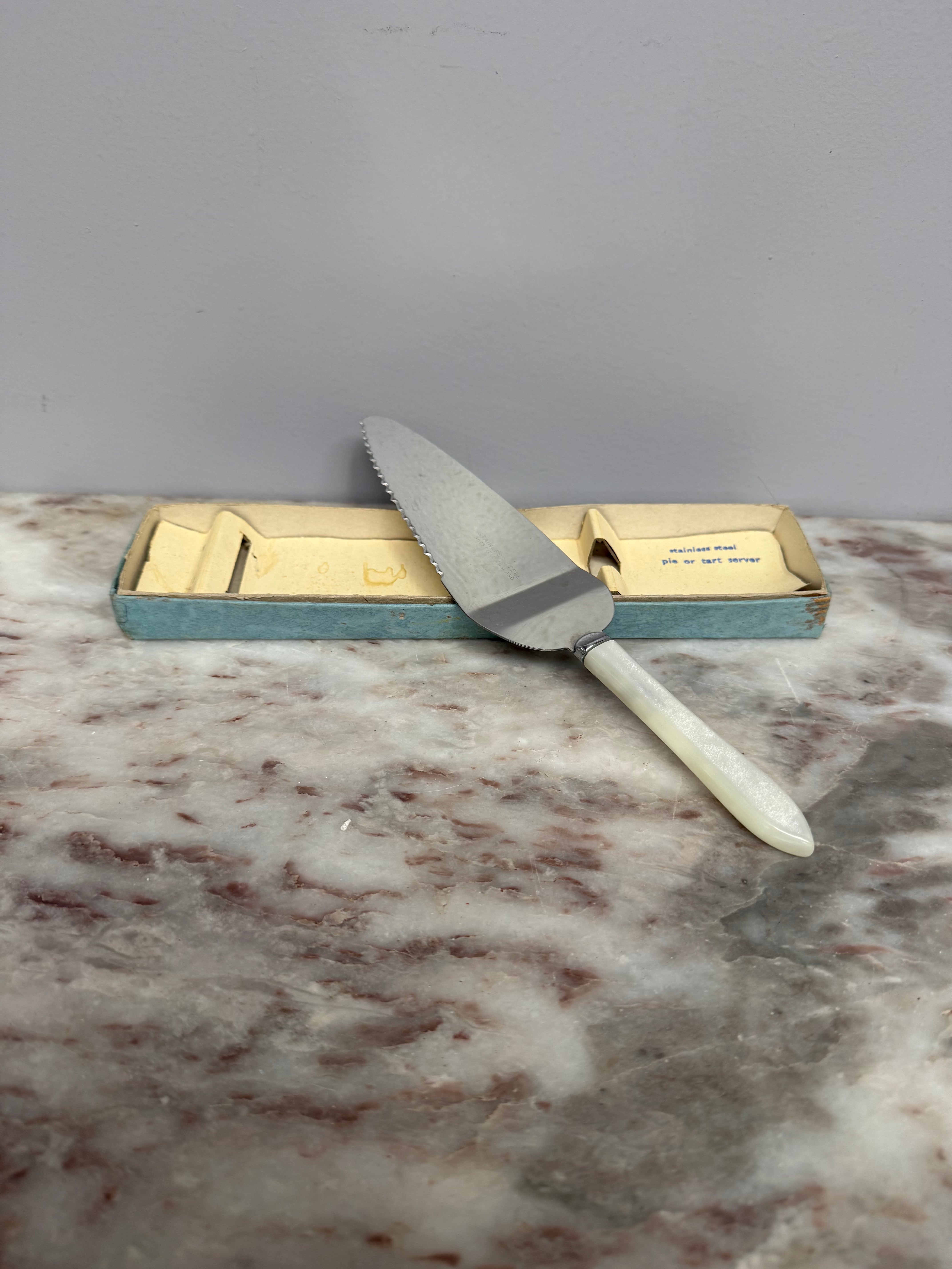 Vintage Tart / Pie Server