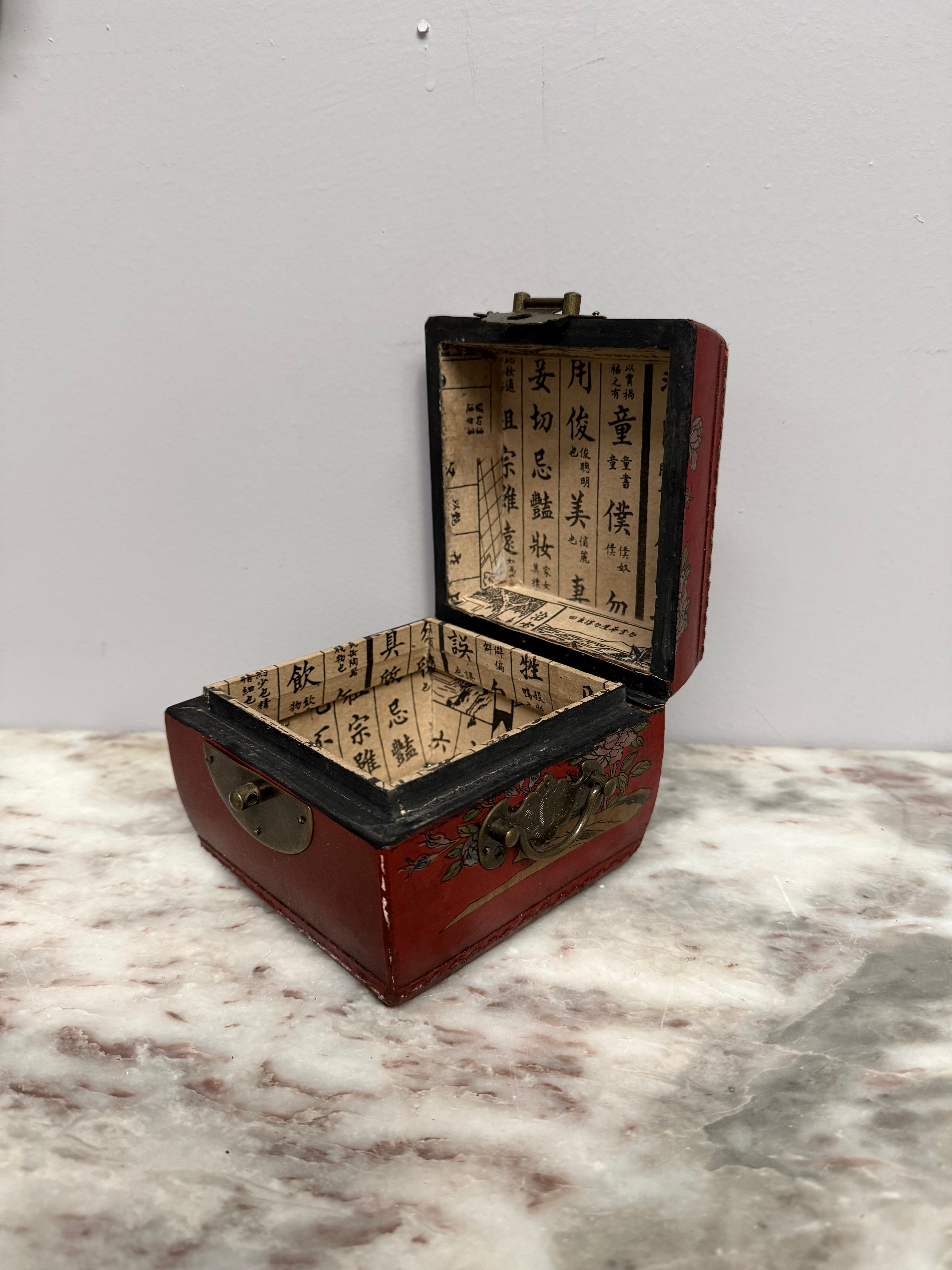 Vintage Chinese Red Lacquer Painters Trinket Box | Antique & Vintage | Moonee Ponds Antiques | Australia Wide Delivery