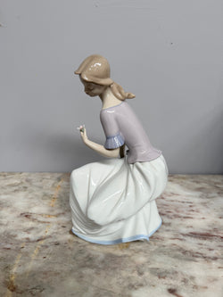 Vintage Natio (Lladro) Figurine "Spring" Moonee Ponds Antiques