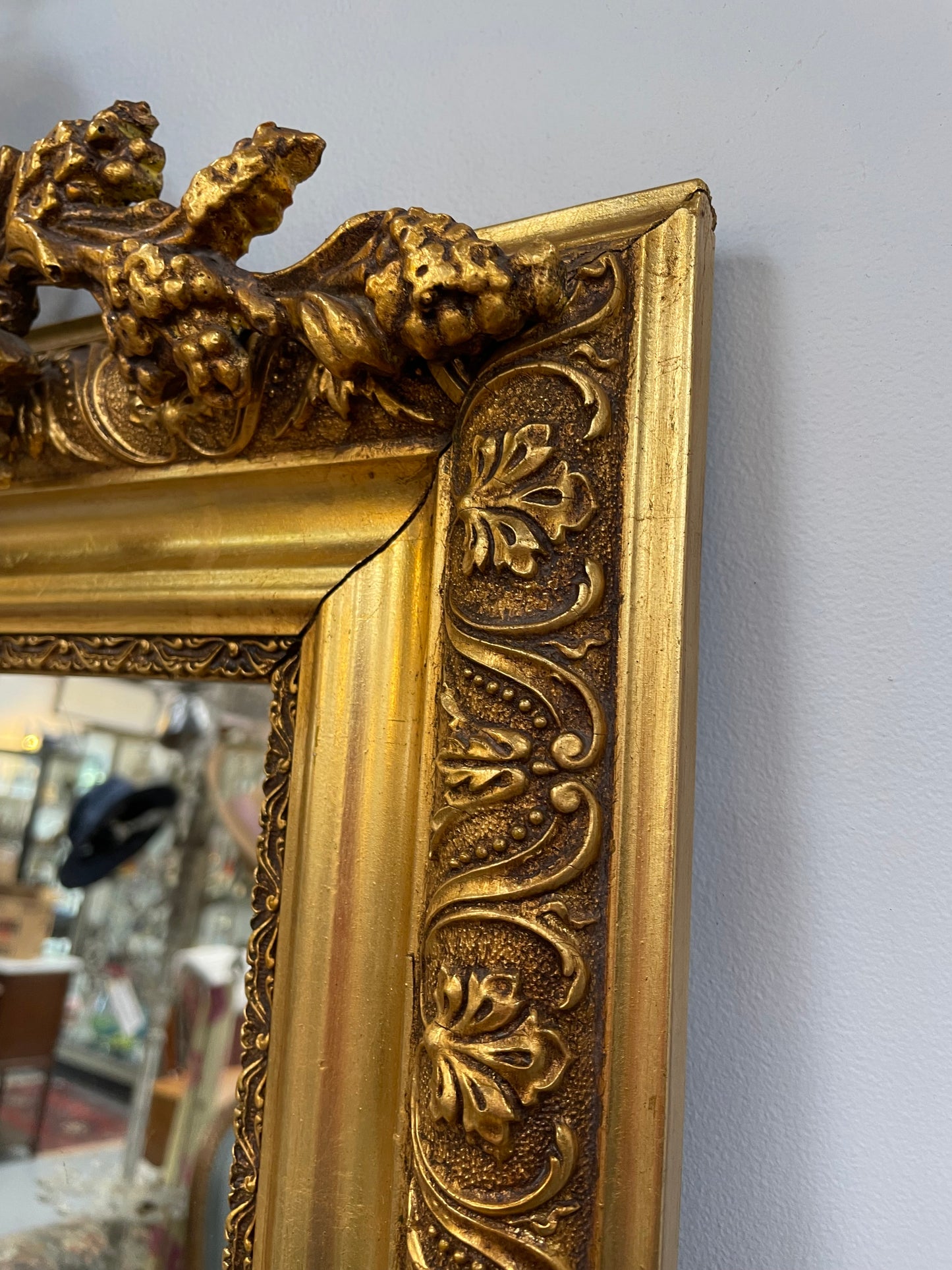 Compact Late 19th Century French Gilt Framed Wall Mirror Featuring Carved Birds