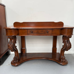 Victorian Mahogany Side Table With Carved Front Legs