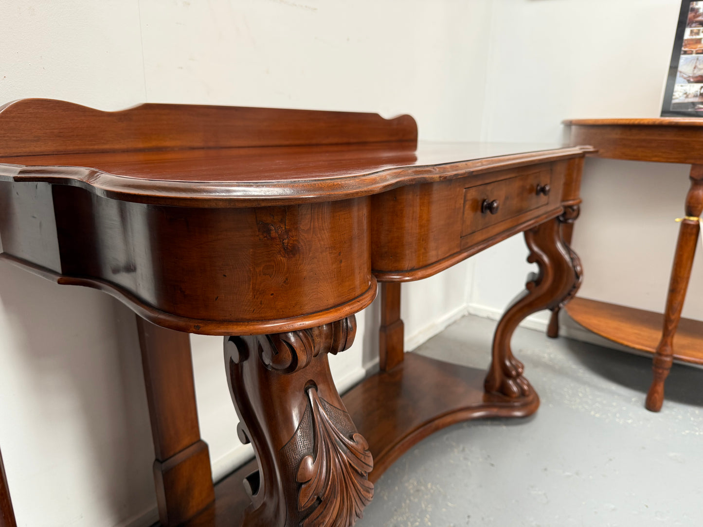 Victorian Mahogany Side Table With Carved Front Legs