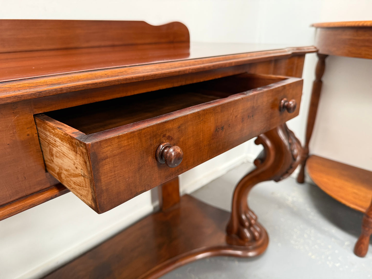 Victorian Mahogany Side Table With Carved Front Legs