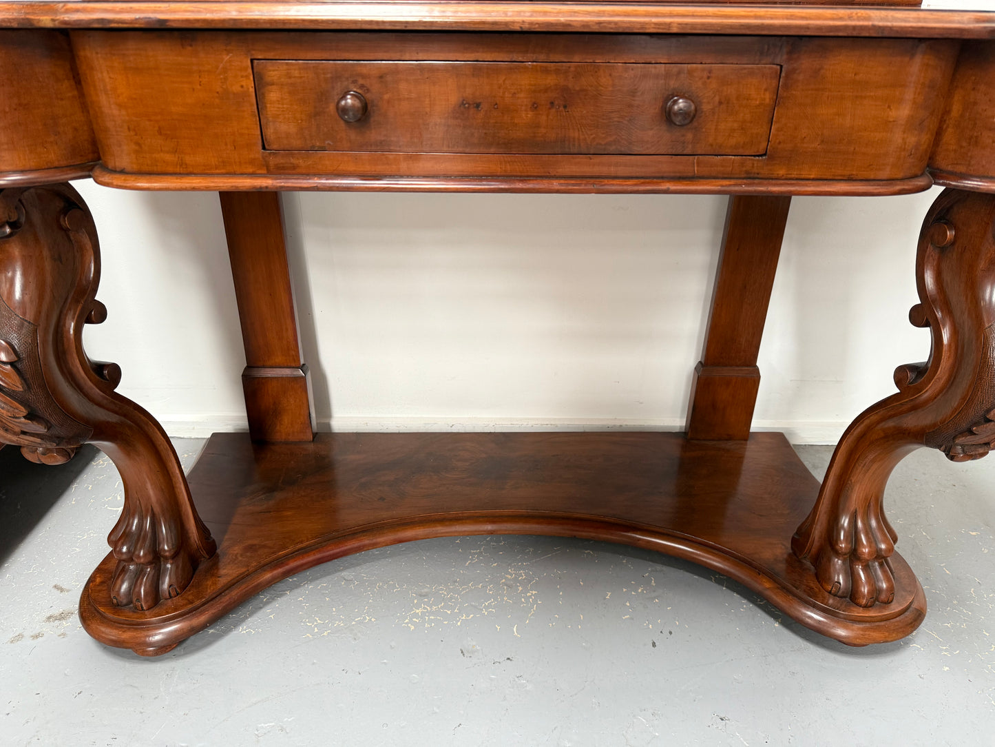 Victorian Mahogany Side Table With Carved Front Legs