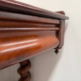 Elegant Victorian Side Table With 2 Drawers