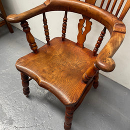 Stunning Early 19th Century Elm Looped Back Windsor Chair