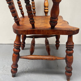 Stunning Early 19th Century Elm Looped Back Windsor Chair