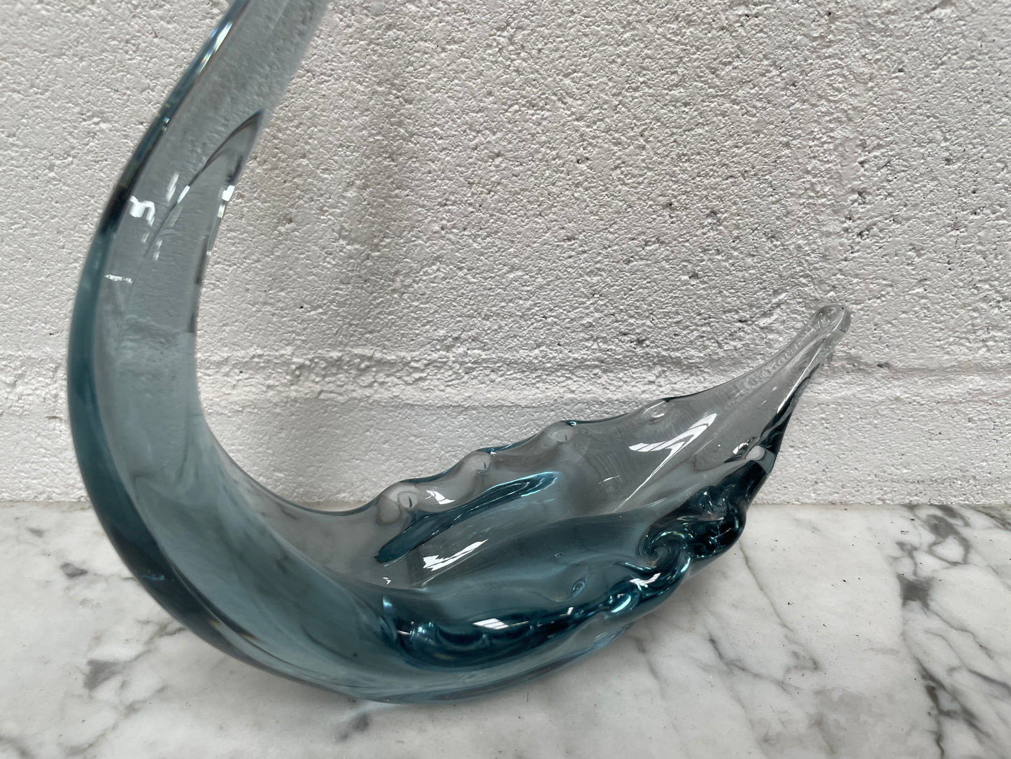 Lovely Vintage Murano style blue glass Swan. It is in good original condition. Please see photos as they form part of the description