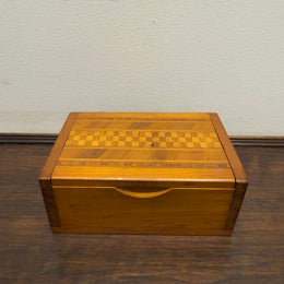 Vintage New Zeeland Wooden Inlaid Timber Box