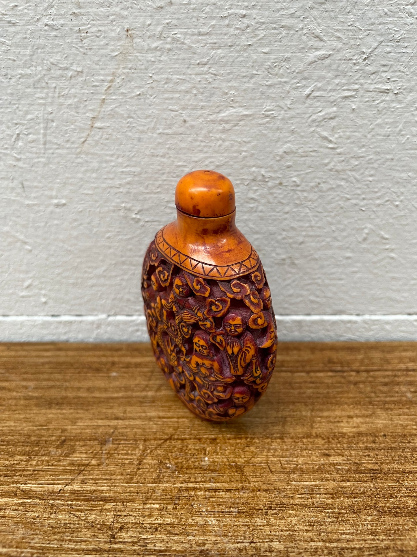 Vintage Chinese Cinnabar Finely Detailed Snuff Bottle