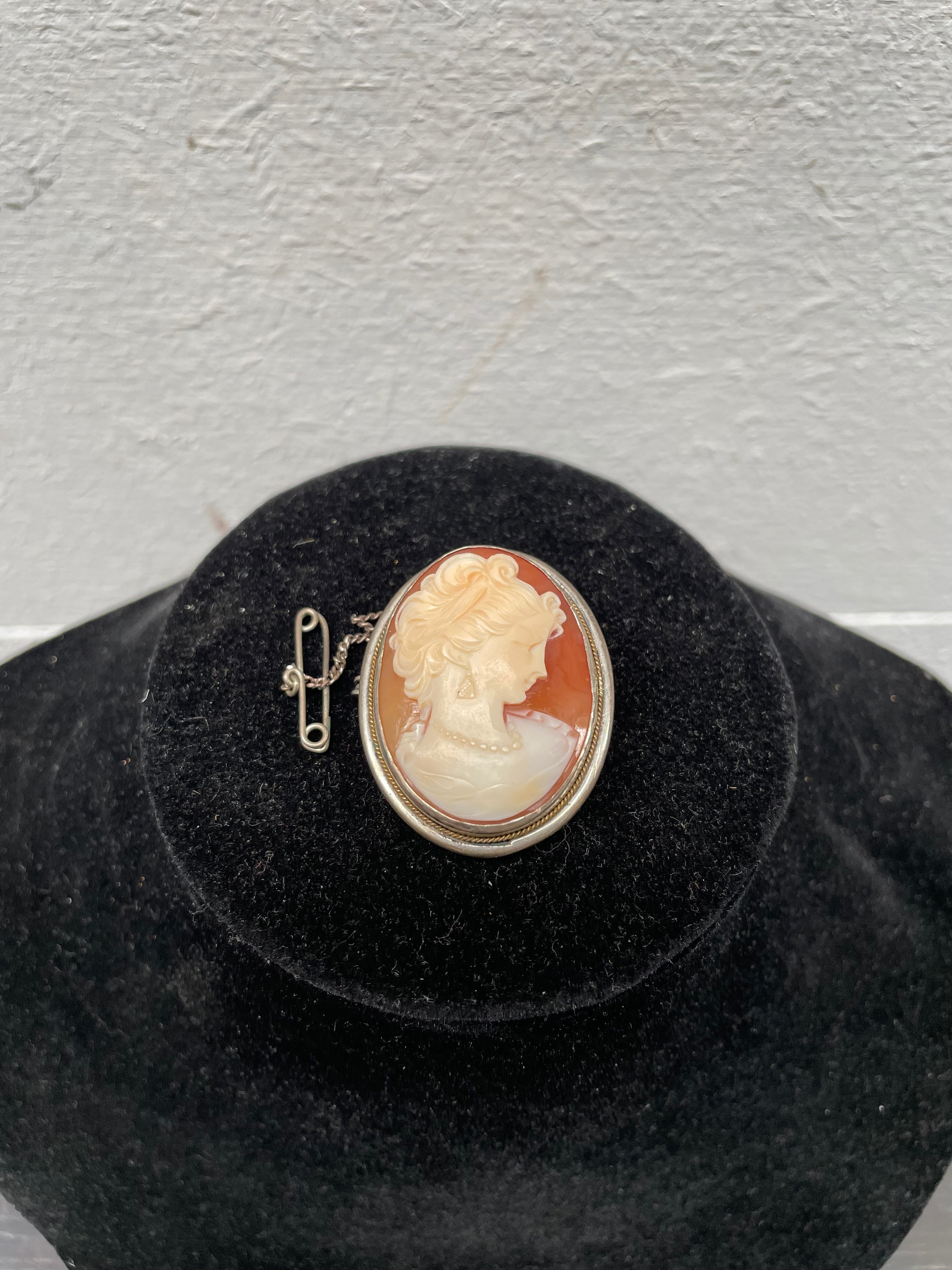 Vintage Hand Carved Shell Cameo Set In Silver
