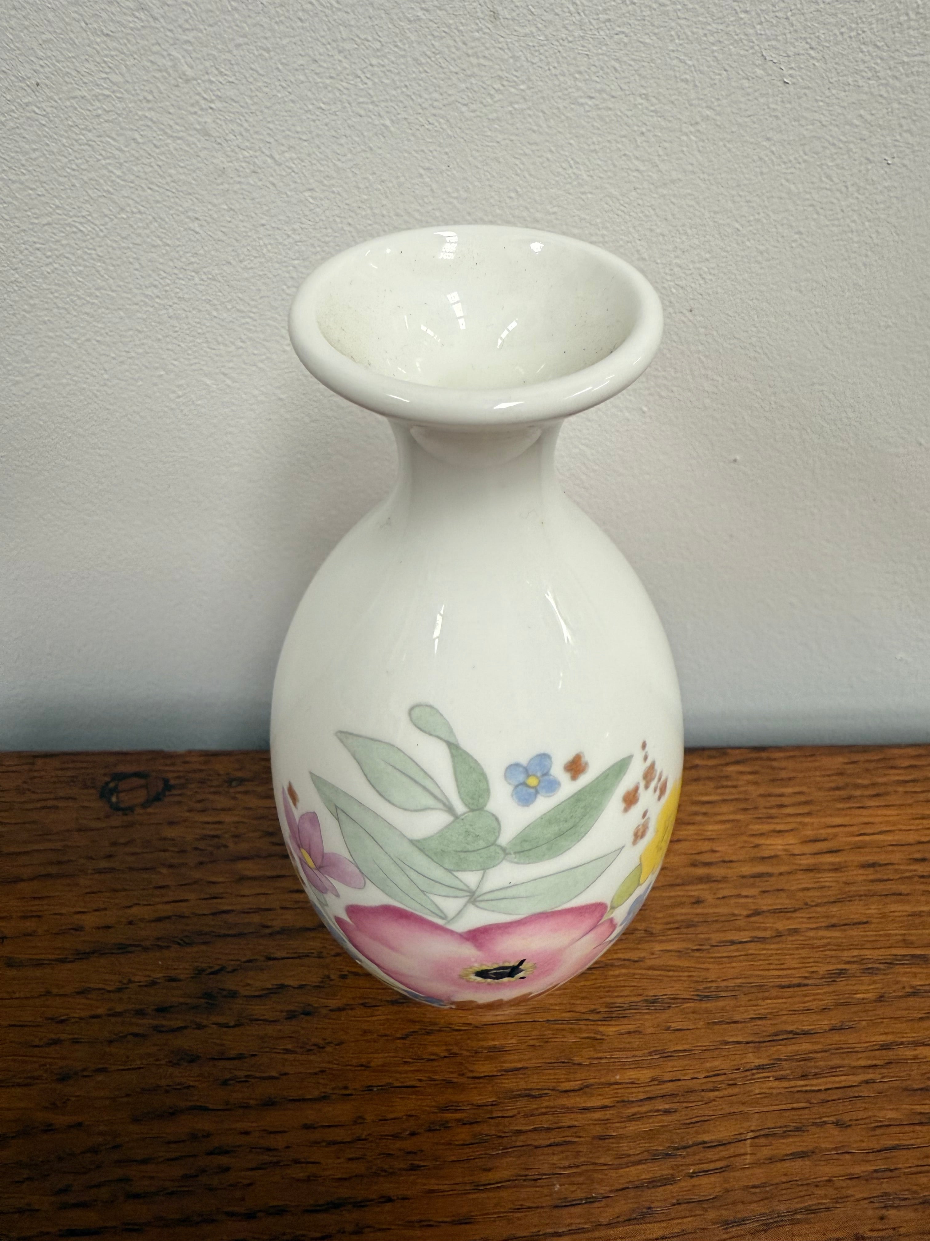 Wedgwood "Meadow Sweet" Bud Vase | Antique & Vintage | Moonee Ponds Antiques | Australia Wide Delivery