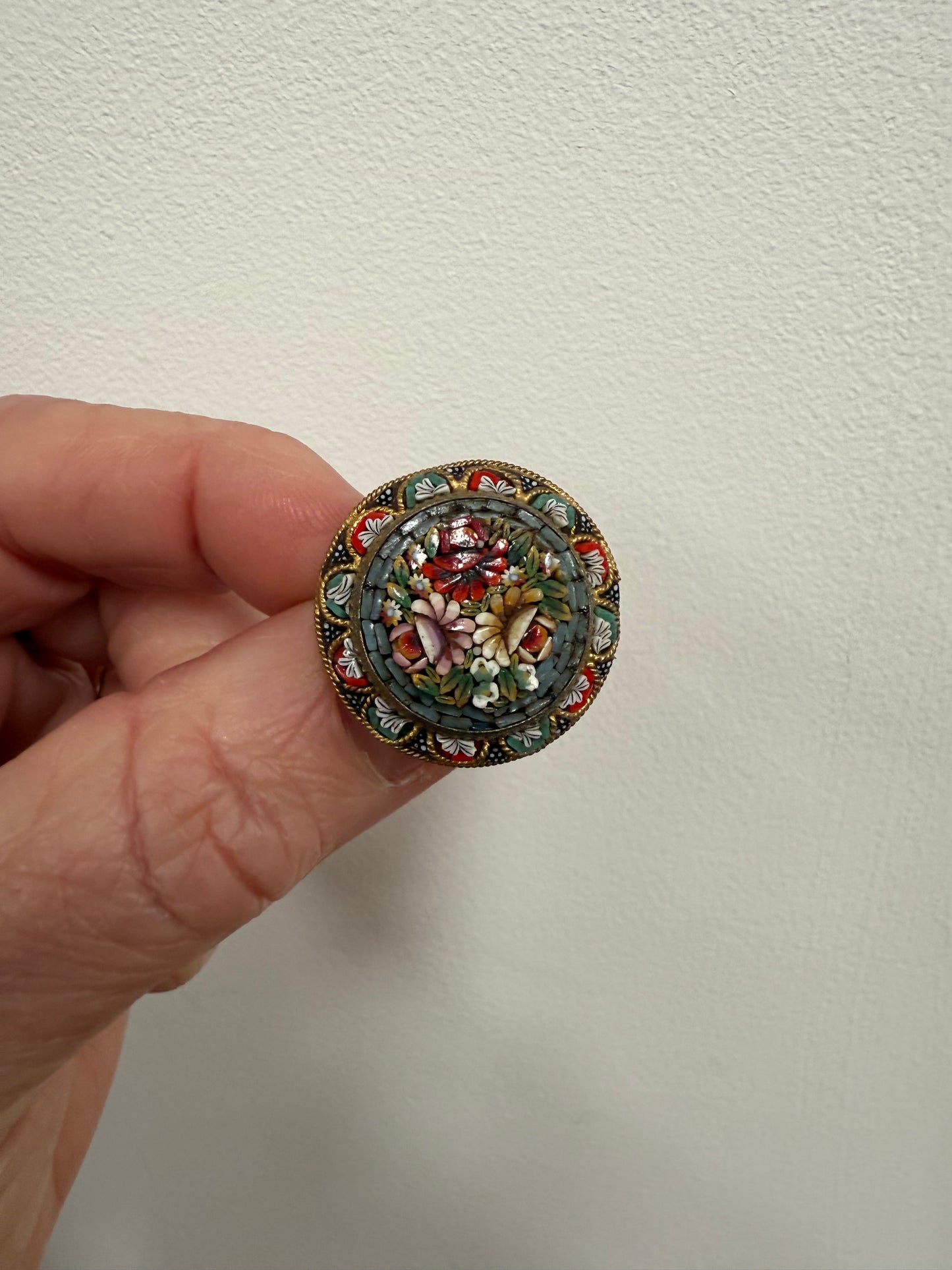Very Fine Vintage Micro Mosaic Italian Brooch