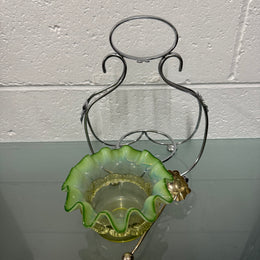 Edwardian Vaseline Glass Sweetmeat Bowl In Silverplate Stand