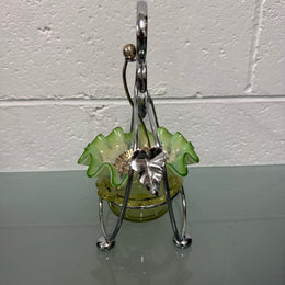 Edwardian Vaseline Glass Sweetmeat Bowl In Silverplate Stand