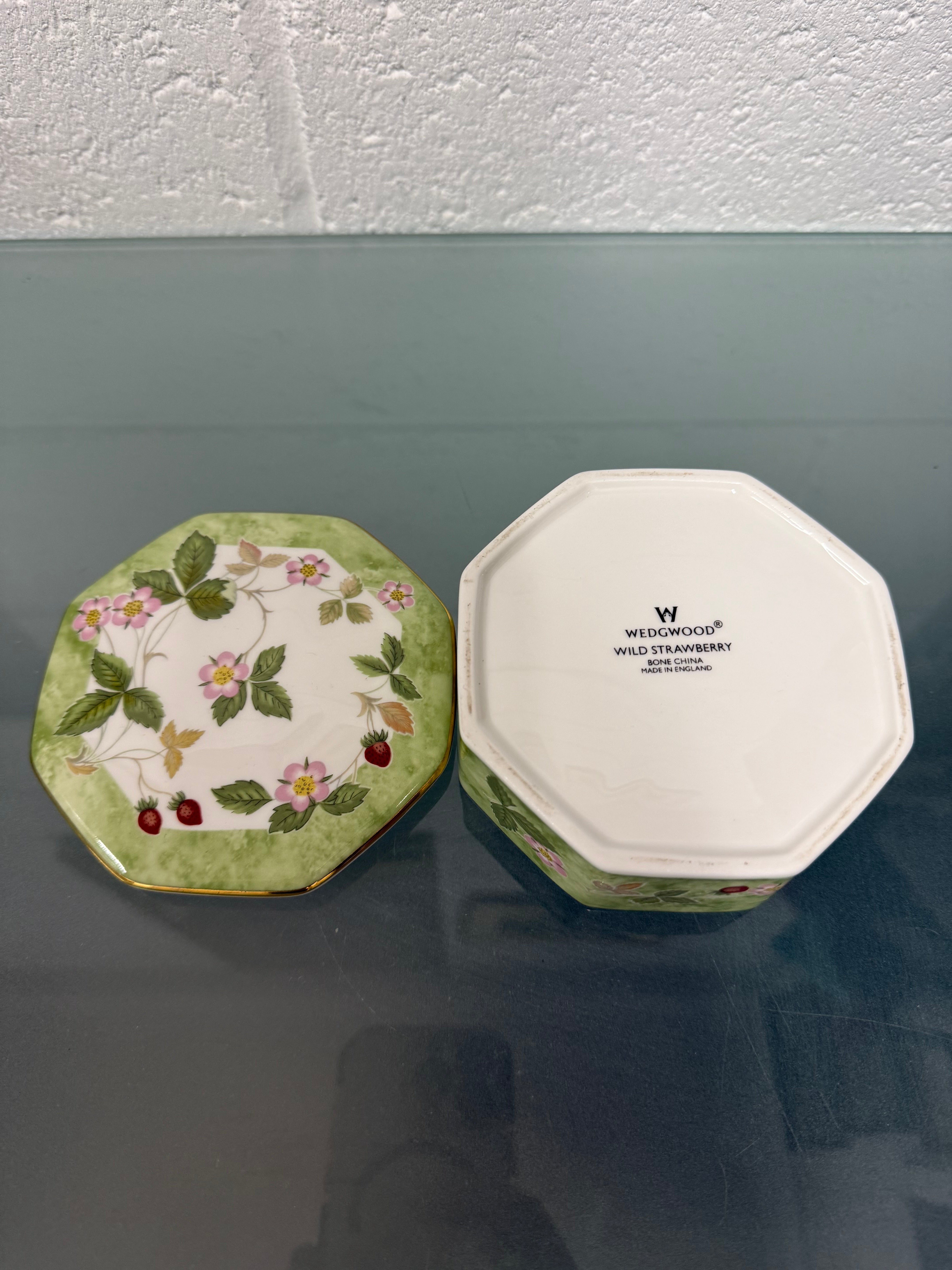 Wedgwood Wild Strawberry Trinket Dish/Lid | Antique & Vintage | Moonee Ponds Antiques | Australia Wide Delivery