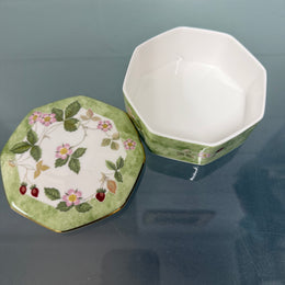 Wedgwood Wild Strawberry Trinket Dish/Lid