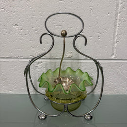 Edwardian Vaseline Glass Sweetmeat Bowl In Silverplate Stand
