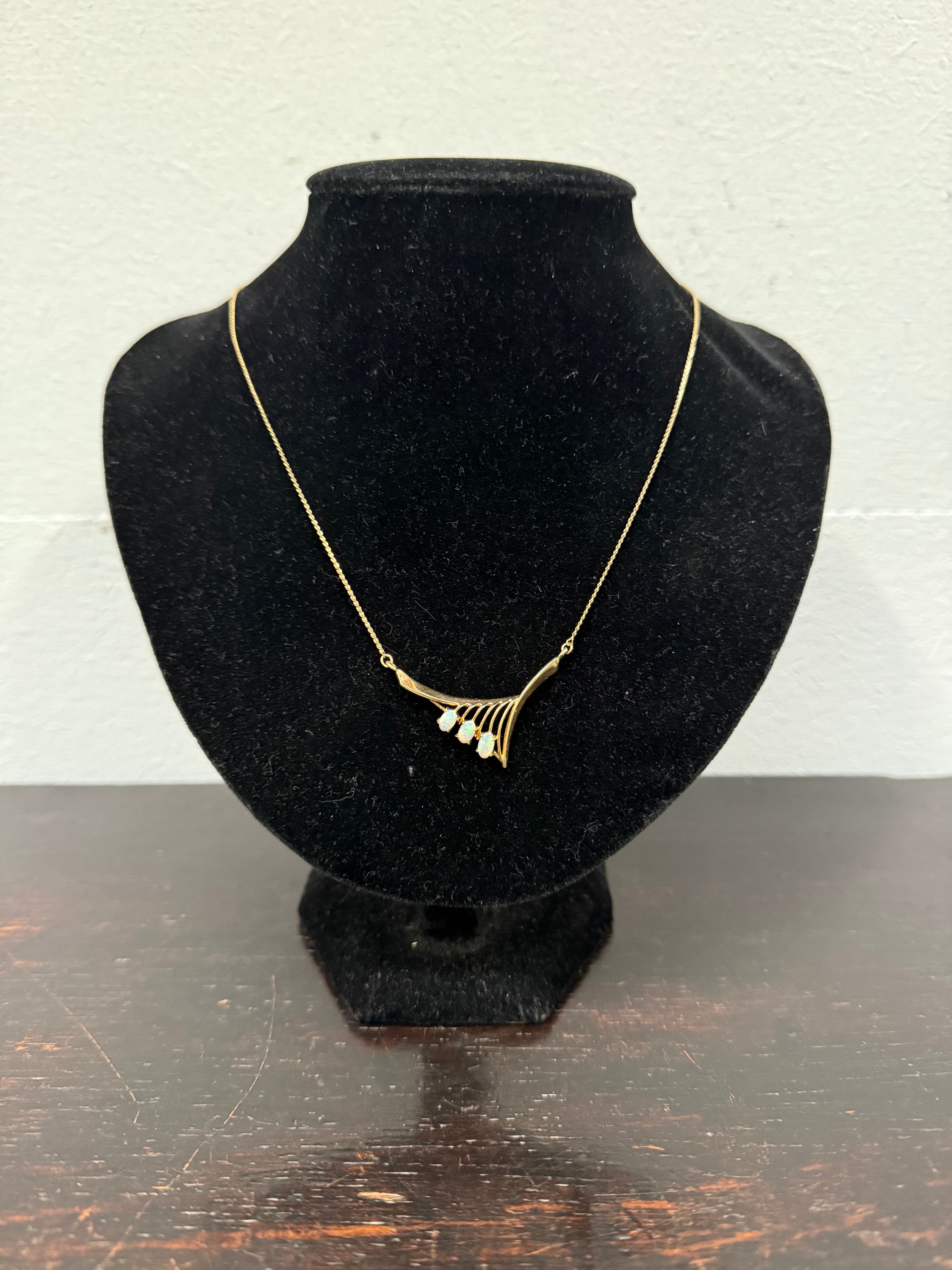 Vintage 18ct Gold Plated Pendant & Chain with 3 Natural Opals