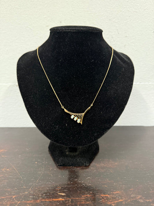 Vintage 18ct Gold Plated Pendant & Chain with 3 Natural Opals