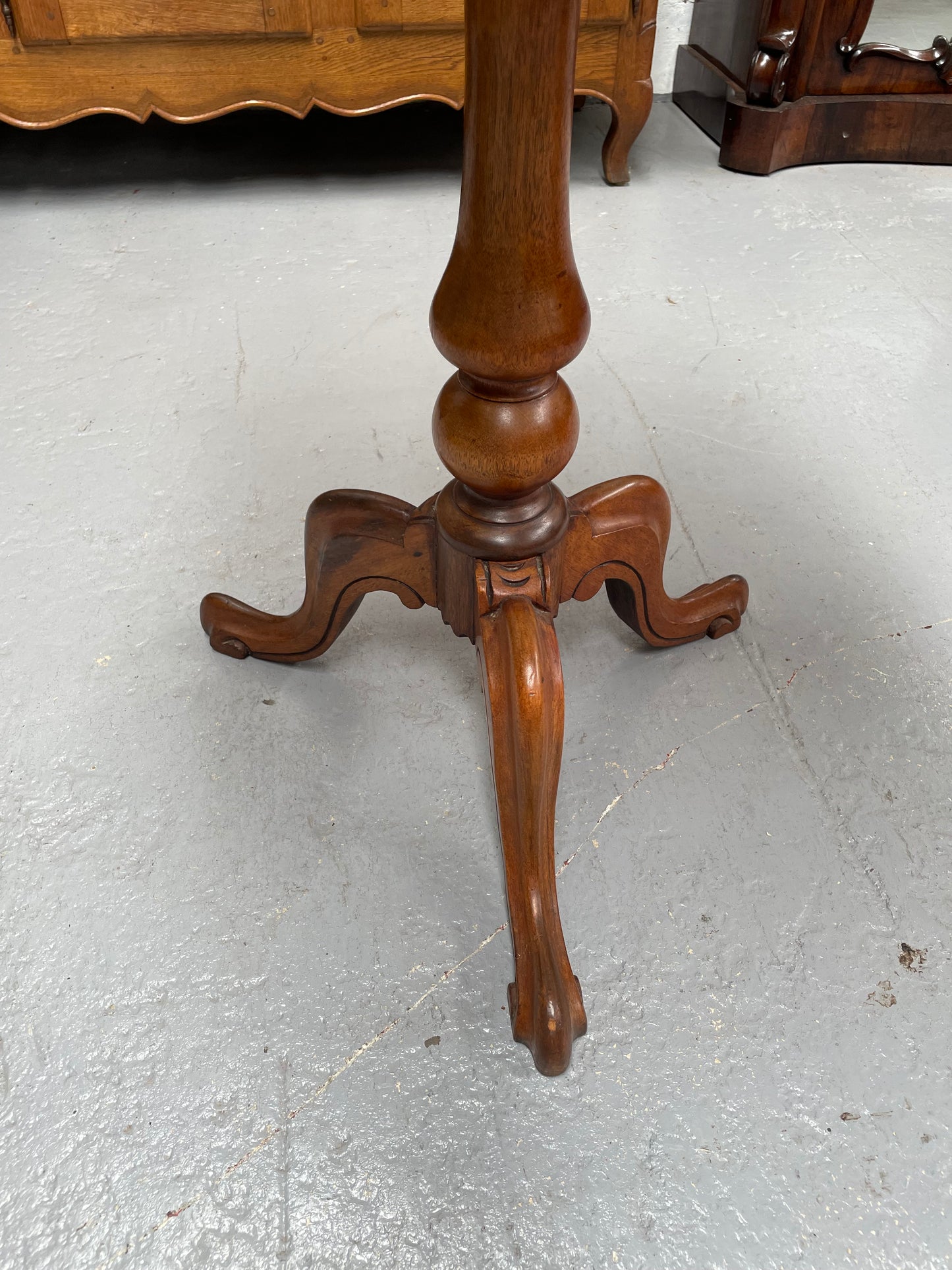 Victorian Tilt Top Occasional Table