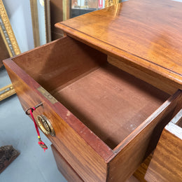 Late Georgian Ribbon Mahogany Chest of Drawers