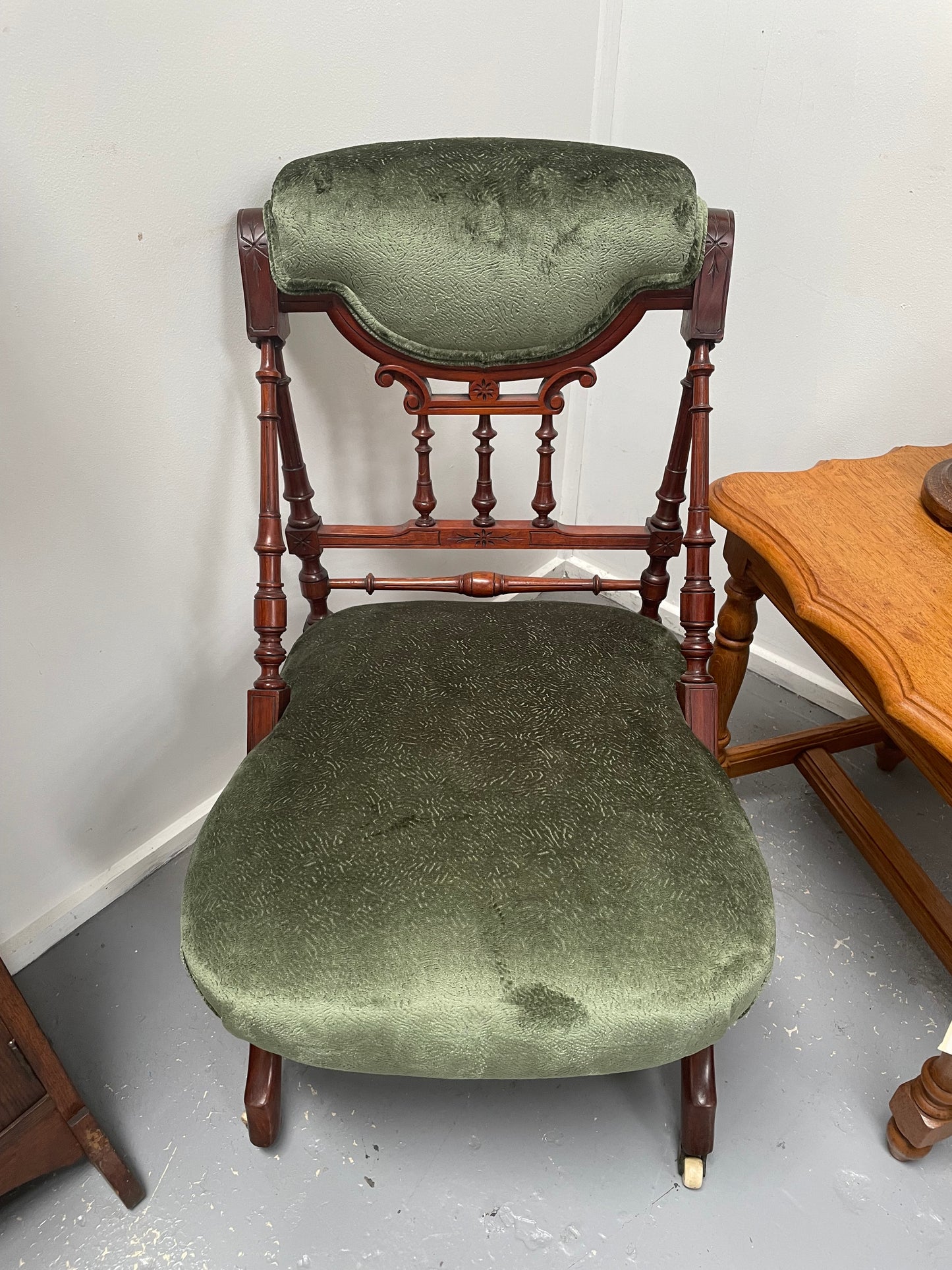 Stylish Victorian Mahogany Nursing Chair Nicely Upholstered