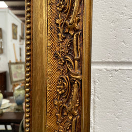 Stunning French 19th Century Louis XV style gilt wall mirror. Lovely ornate details and has its original mirror. In good original detailed condition and has been sourced directly from France. 