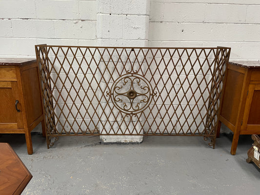 French wrought iron long and narrow "cache radiateur"/radiator cover. Originally used to cover radiators in France but could easily be turned into a stunning console table with the right timber or marble top. Sourced directly from France and in good original condition.