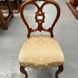 Antique Victorian Walnut Nicely Upholstered Ornate Decorative Chair