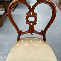 Antique Victorian Walnut Nicely Upholstered Ornate Decorative Chair