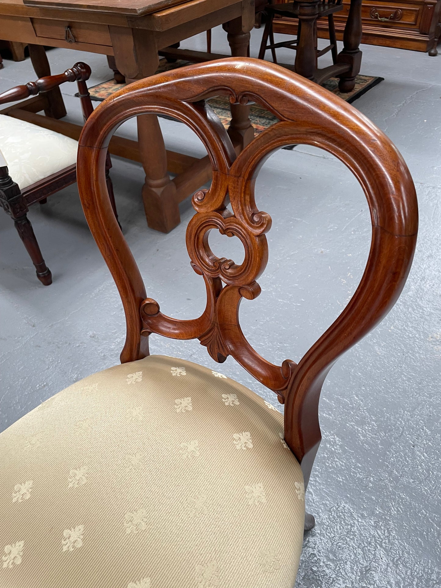 Antique Victorian Walnut Nicely Upholstered Ornate Decorative Chair