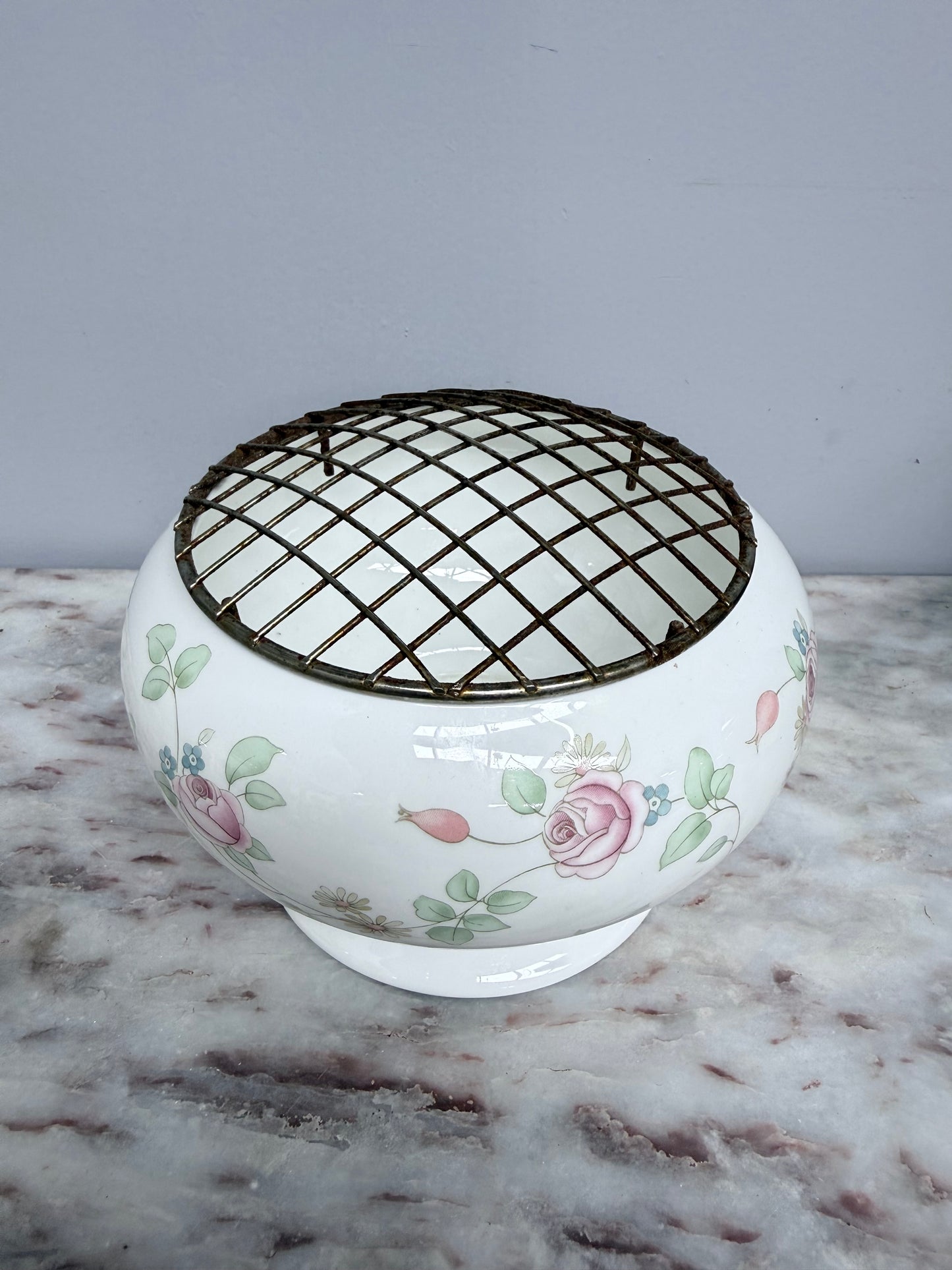 Vintage Wedgwood Rosehip Design Rose Bowl & Insert