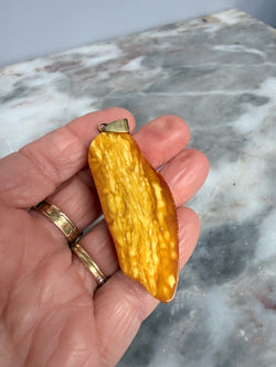 Vintage Butterscotch Amber Pendant With 9ct Loop Moonee Ponds Antiques